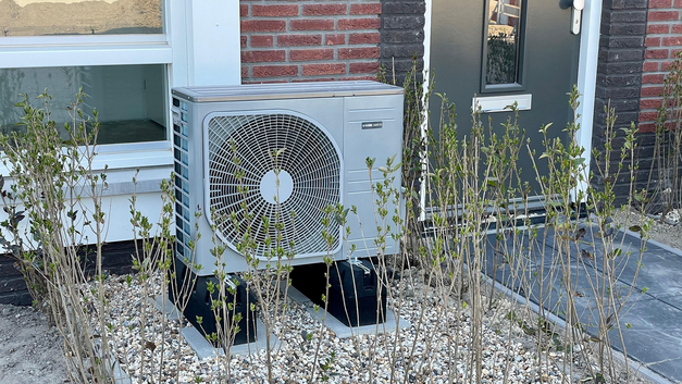 Ist die Wärmepumpe mit einer Erdwärmesonde ausgestattet kann sie zum Free-Cooling aufgerüstet werden