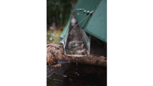 Brauchwasser_A: Die Dachfläche gibt viel Brauchwasser her, das dem lokalen Wasserkreislauf zugeführt werden könnte.